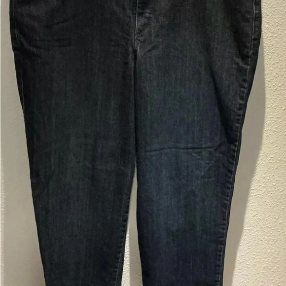 Gloria Vanderbilt Women's Classic Amanda High Rise Jean Size 16 Dark Wash - Picture 4 of 7